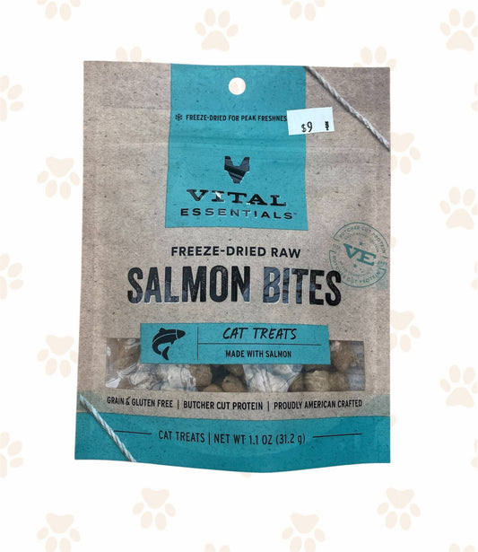 Vital Essentials® Freeze-Dried Raw Salmon Cat/Dog Treats